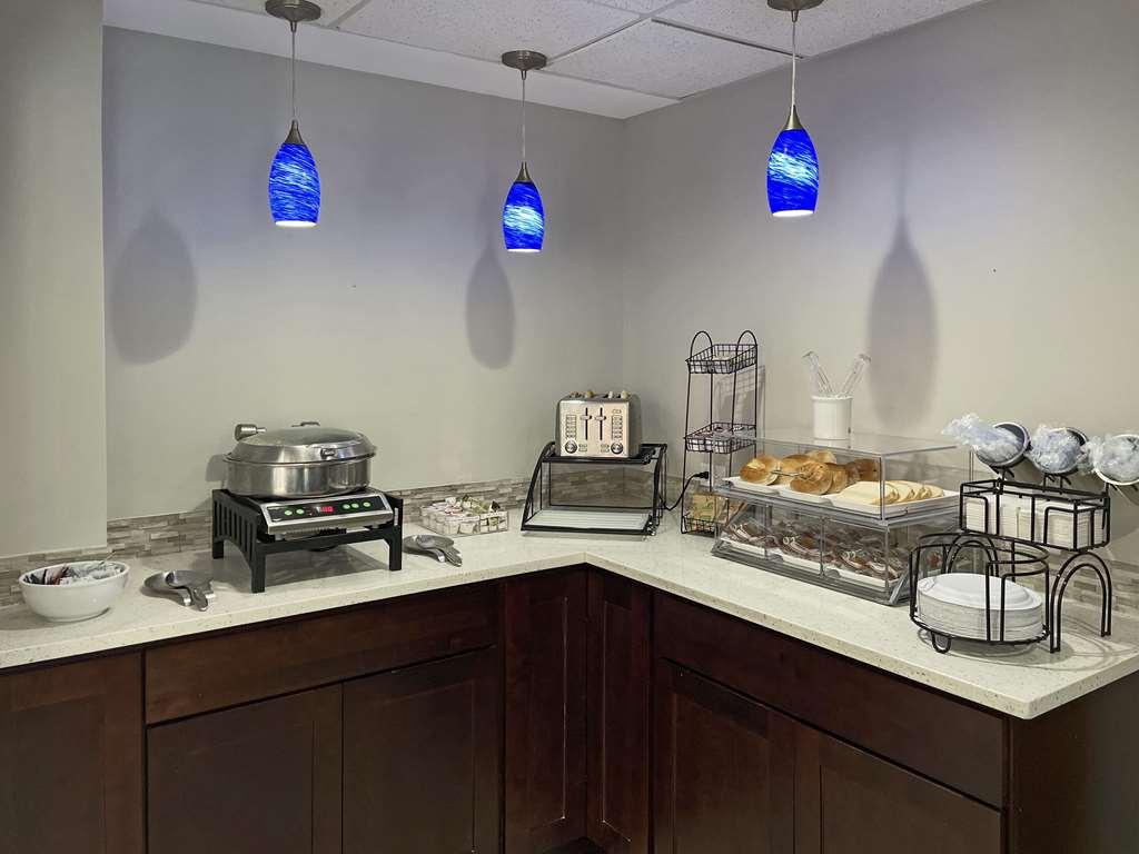 Comfort Inn & Suites Mundelein-Vernon Hills Restaurant photo